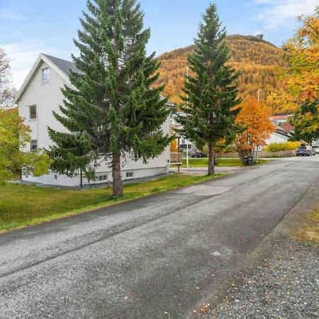 Fin Leilighet I Tromsdalen. Apartment Tromso Luaran gambar