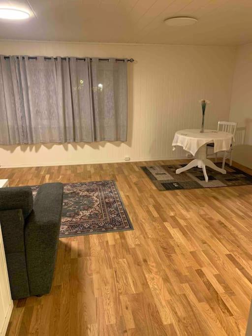 Fin Leilighet I Tromsdalen. Apartment Tromso Luaran gambar